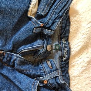High Wasted Mom Jeans - Medium wash